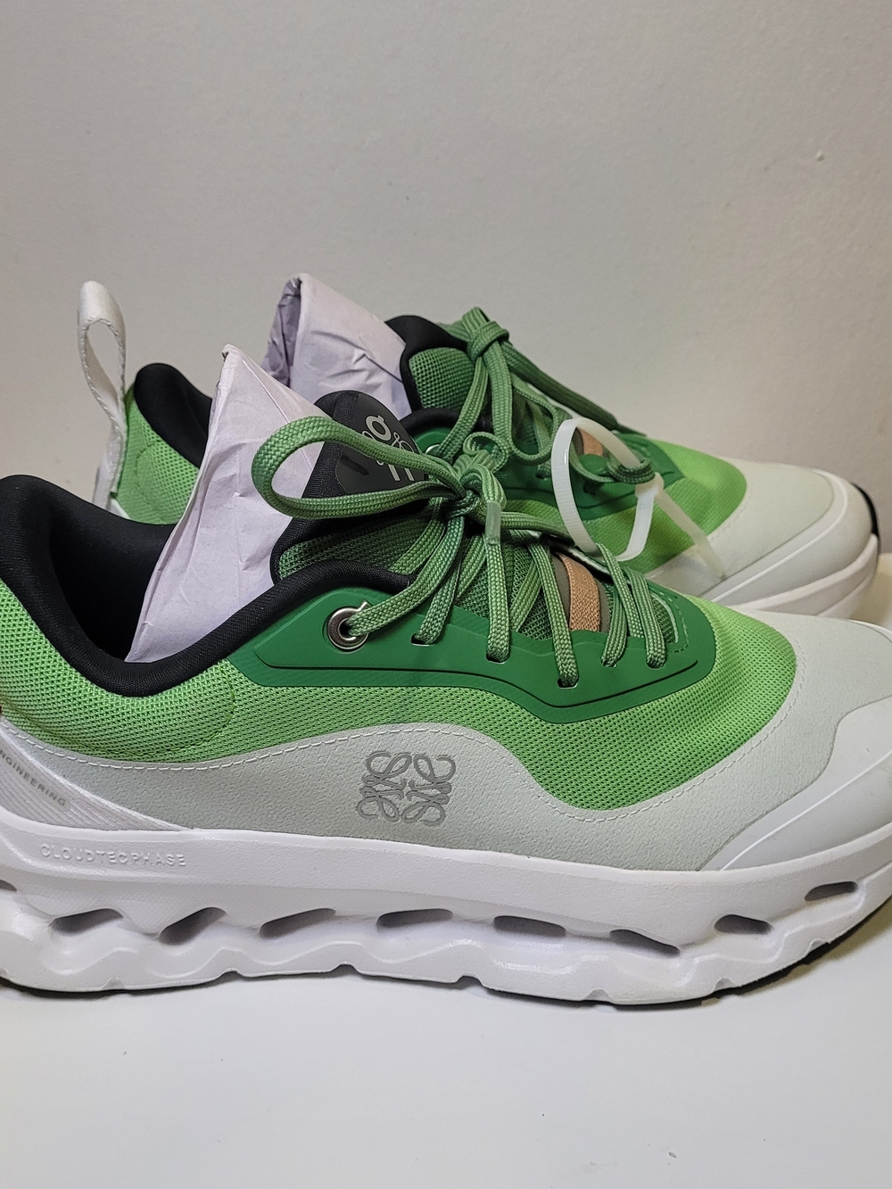 Loewe X On Cloudlit Green and White Mesh Runner Sneakers Wmns 8.5